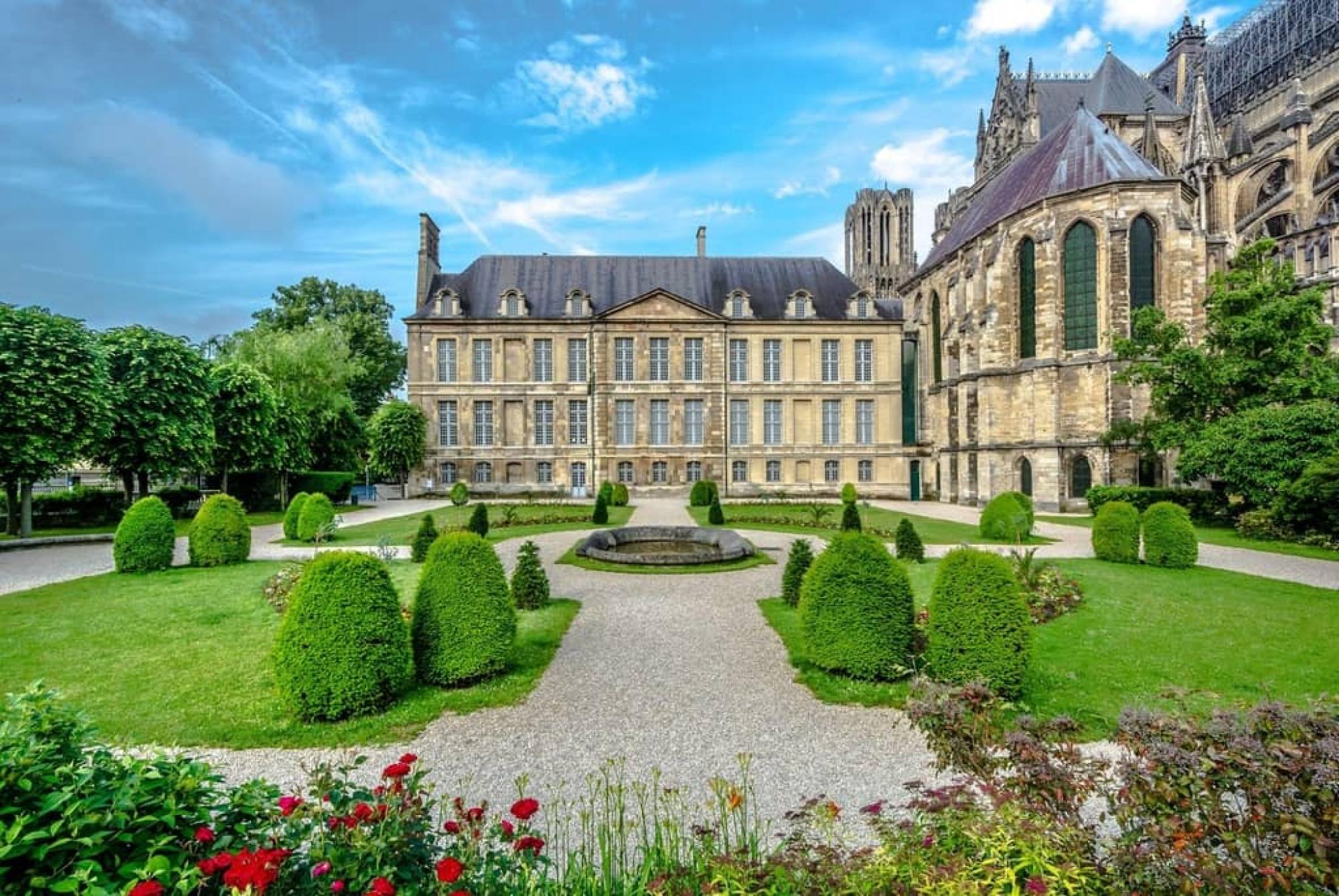 Discover Reims - Vacation package : Electric Getaway: Champagne (With Tesla)   - Land of France, travel agency in France